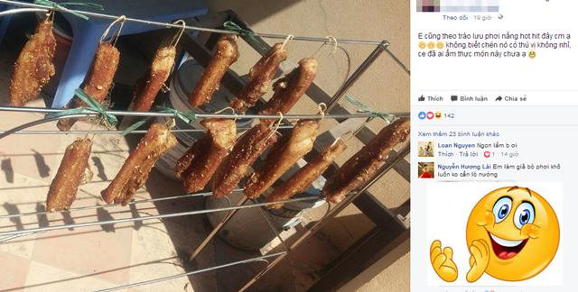 Mốc, giá treo quần áo được tận dụng triệt để để phơi thịt một nắng.