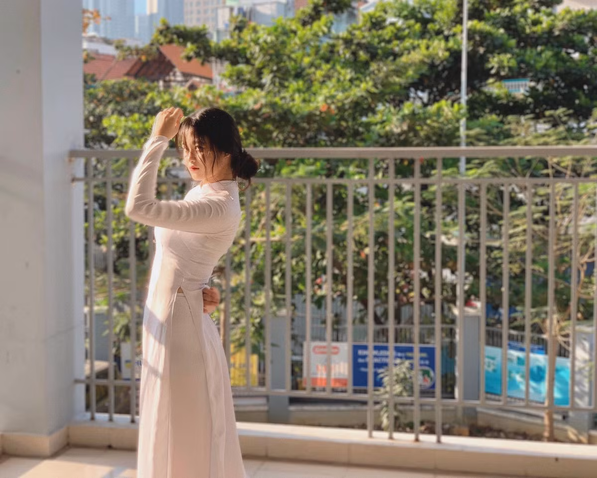 Được gia đình khuyên nhủ cùng mong muốn thay đổi bản thân, cô nàng quyết tâm giảm cân để sở hữu ngoại hình xinh đẹp hơn.