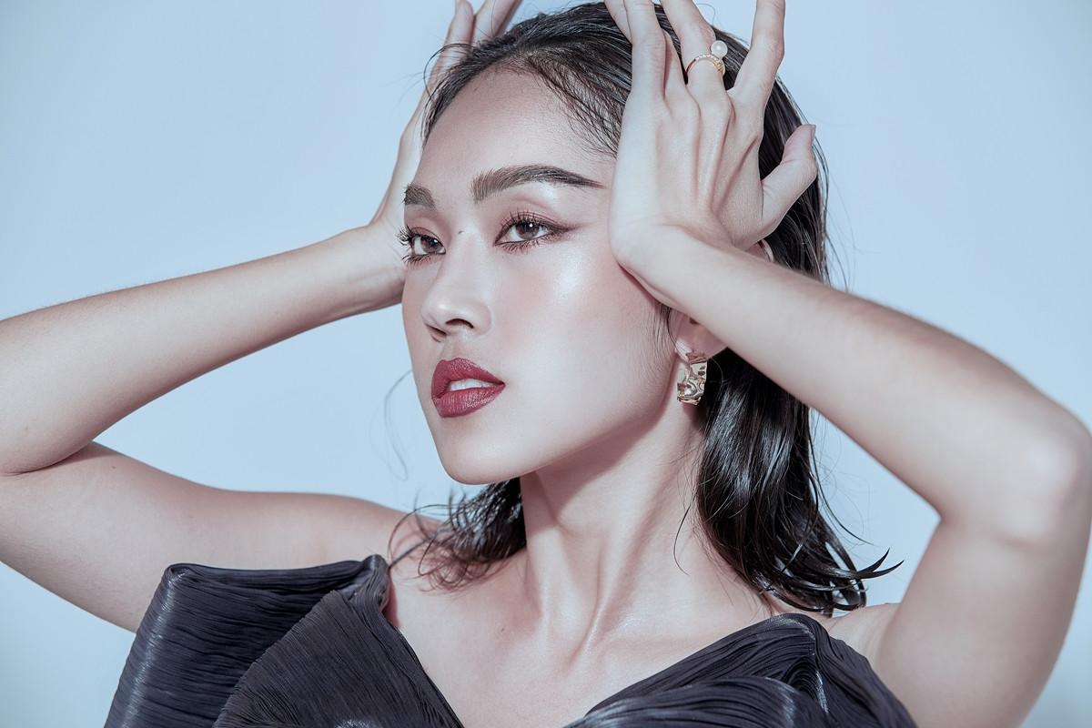 Thêm nữa, điều giúp cô vững tin nhất đó là "luôn tin vào bản thân".