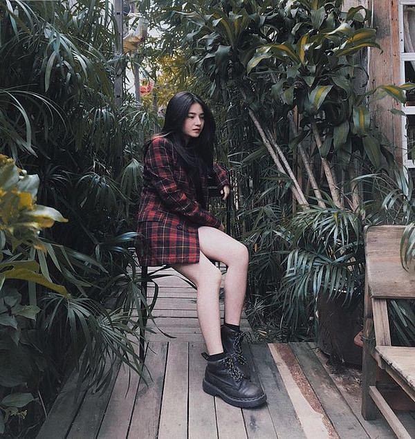 Bên cạnh việc làm mẫu ảnh, cô gái trẻ Diệu Anh còn mở studio chụp ảnh riêng và đảm nhiệm vị trí photographer.