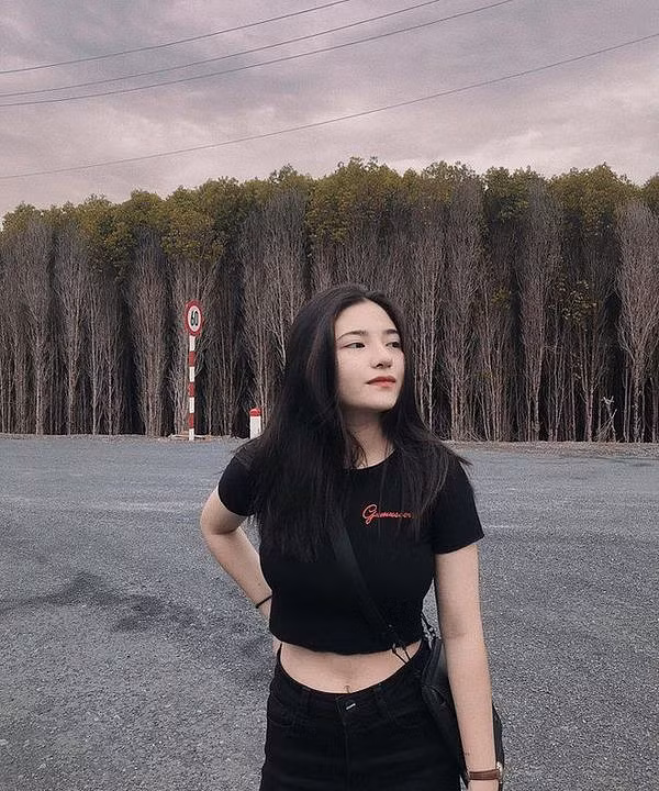 Cô gái Đà Lạt Diệu Anh cũng chia sẻ có dự định mở shop thời trang theo phong cách đường phố mà cô ưa thích.