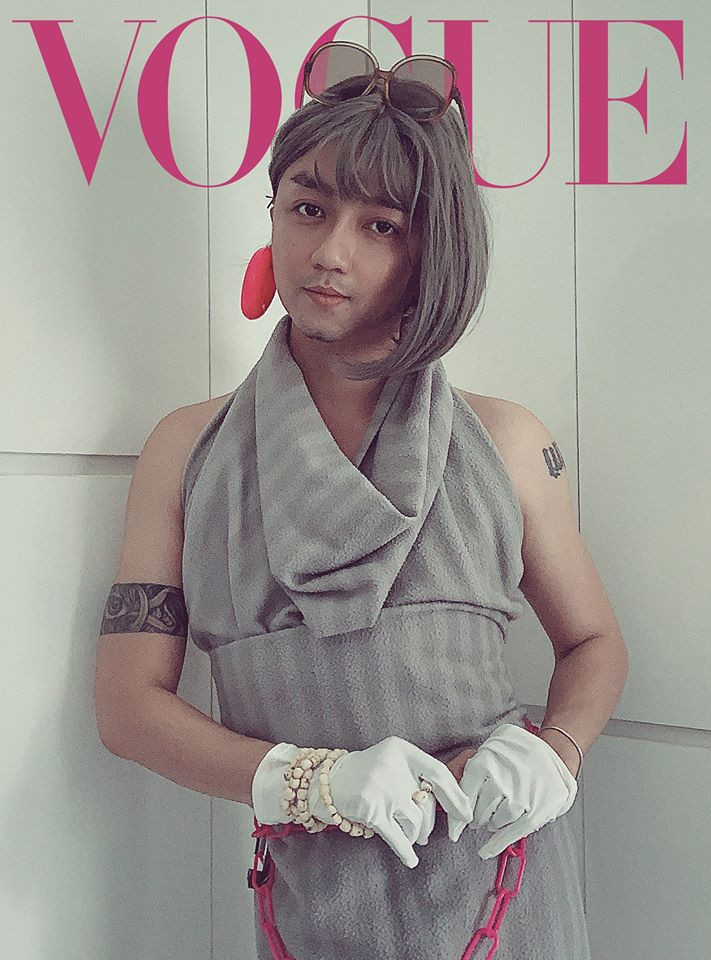 Đầu tư cả thời gian để design ảnh sao cho thật giống bìa tạp chí Vogue.