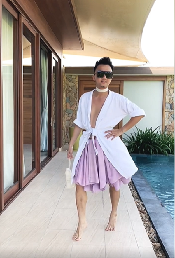 Chia sẻ về đoạn clip đang gây bão trên mạng xã hội, Trần Lập cho hay: "Bộ sưu tập này mình lấy ý tưởng từ sản phẩm đang hot và ai cũng có là Khẩu Trang với mong muốn nhắc nhở mọi người luôn mang nó khi ra đường để tránh dịch COVID-19. Và cũng là góp vui cho mọi người trong thời điểm khó khăn này. Mới đầu làm chỉ nghĩ làm cho bạn bè trong nhà xem cho vui thôi nhưng không ngờ lại được mọi người ủng hộ nhiều vậy, thấy vui lắm luôn".