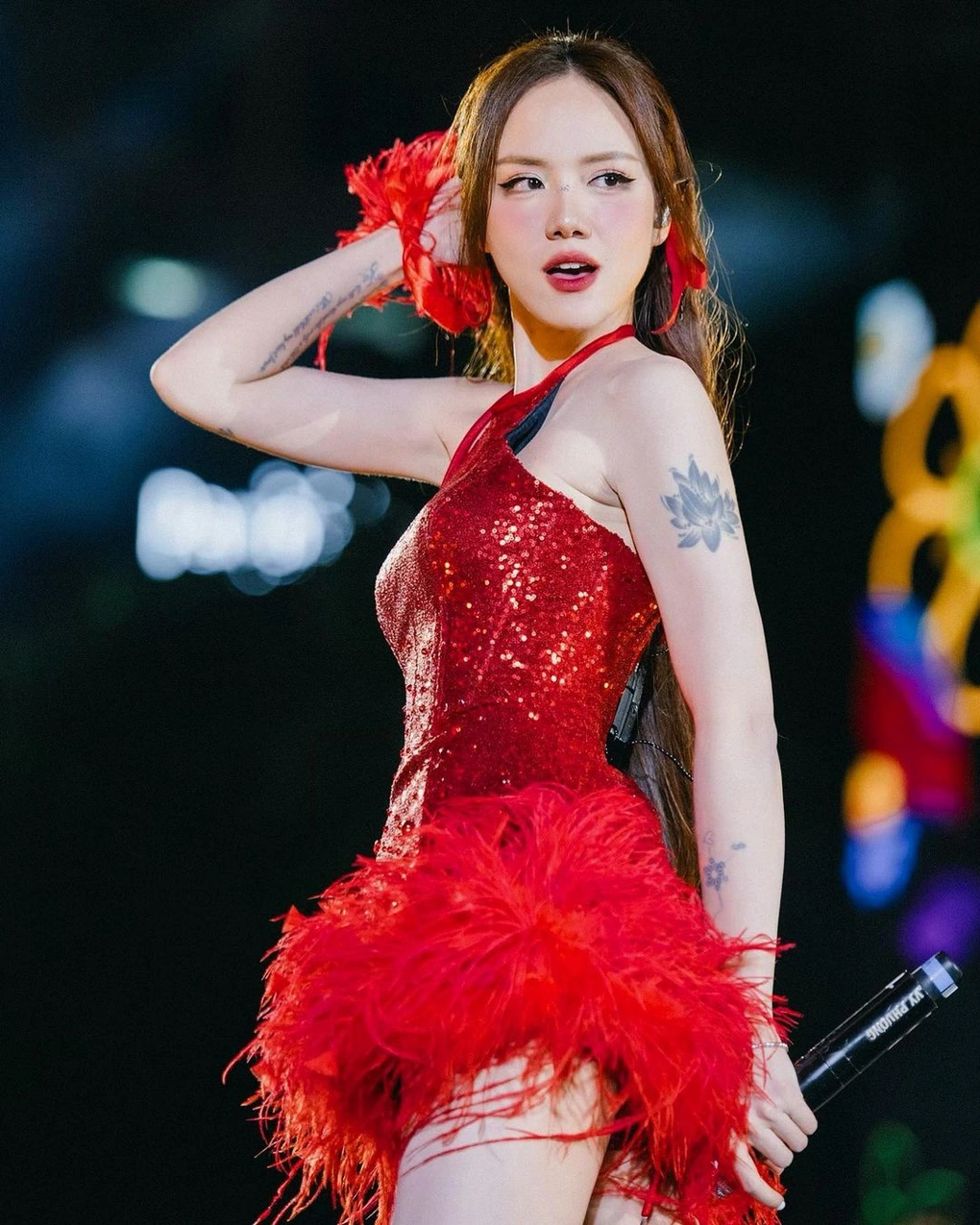 Những bức ảnh của ca sĩ luôn nhận được lượt tương tác lớn từ dân mạng.