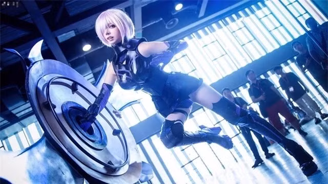 Nàng coser thường hóa thân thành nhiều nhân vật khác nhau.