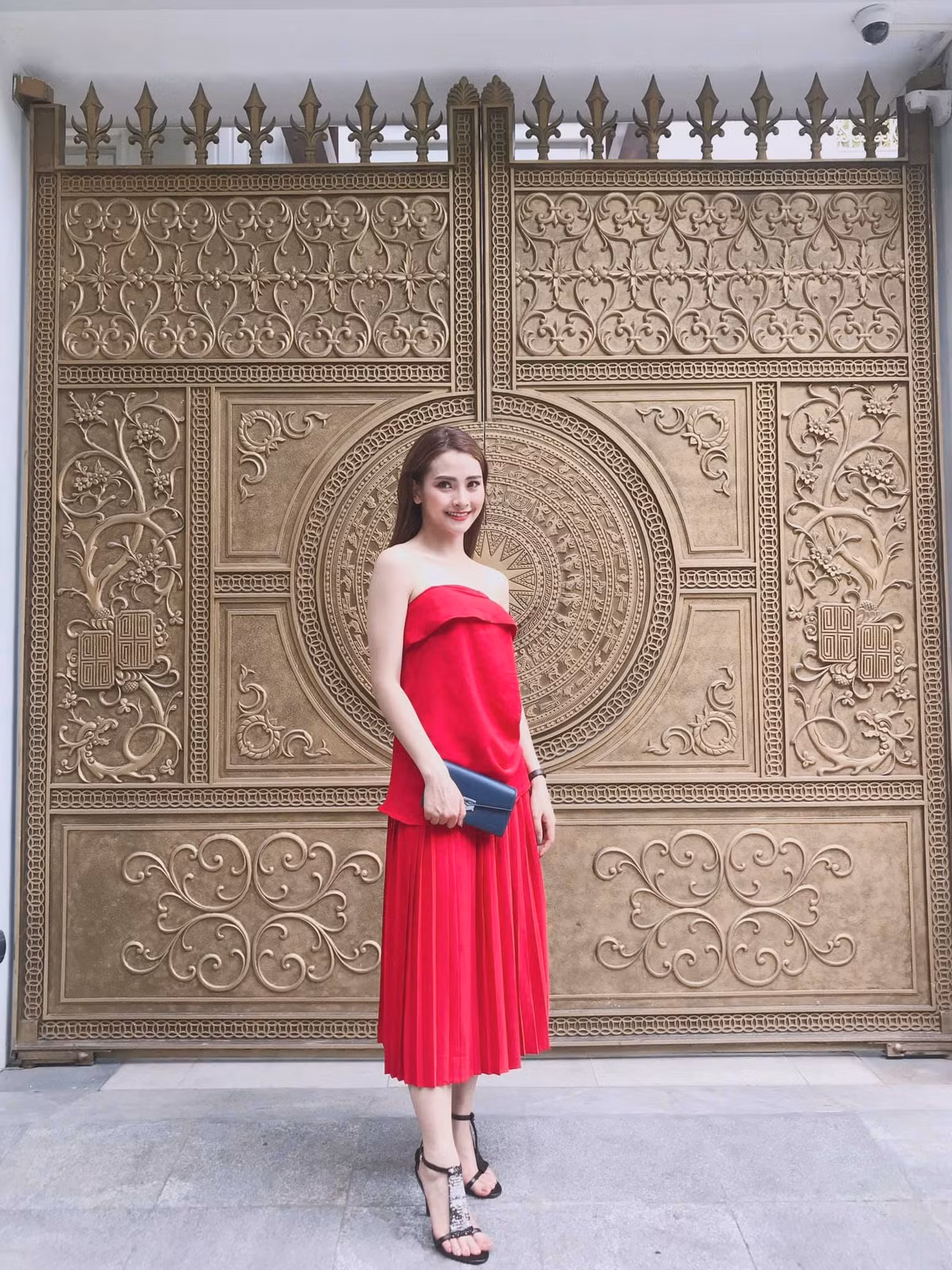 Trang cá nhân của nữ MC VTV hiện đang sở hữu hơn 260 nghìn lượt theo dõi.