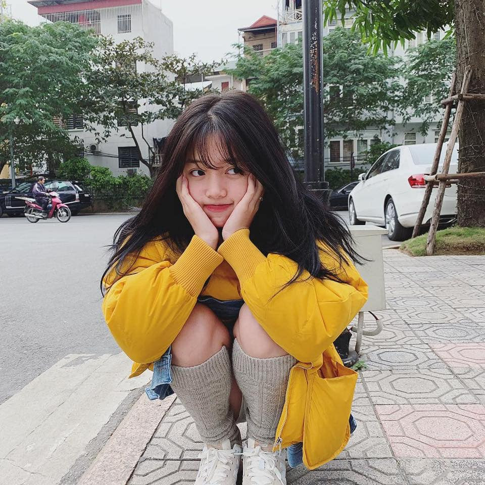 Game thủ LOL cũng đưa ra bằng chứng là trên người cô có hình xăm, không hề giống như người trong clip.