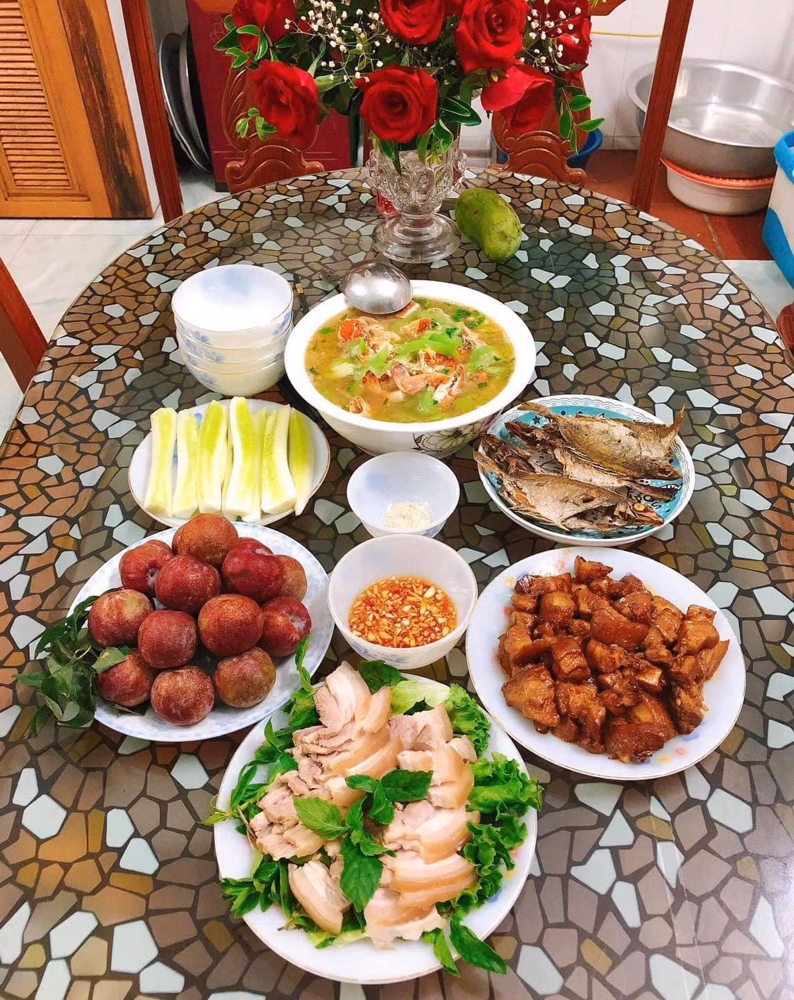 Lợi thế của dân miền biển là đồ hải sản muốn gì có nấy.