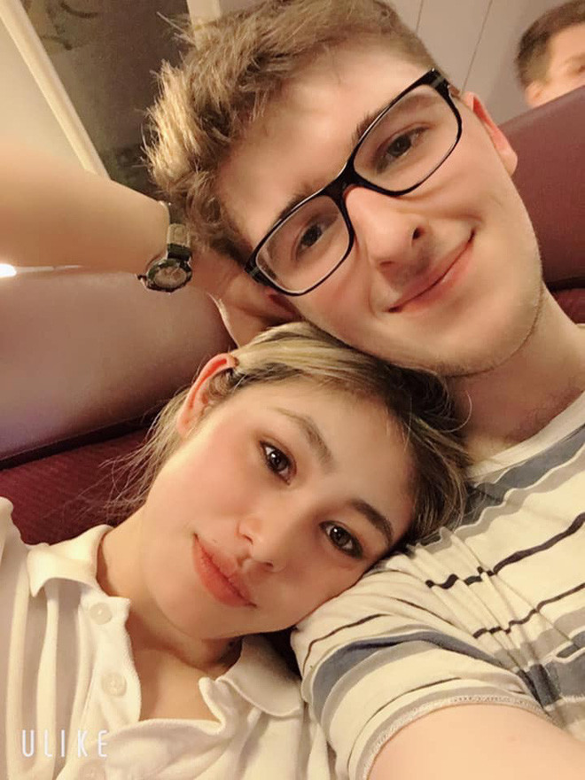 Thời gian đầu tìm hiểu các công việc như rửa bát, lau nhà, dọn dẹp, giặt quần áo, nấu ăn,... Thu Trang đều được bạn trai giúp đỡ. Chính điều này khiến cô nàng thay đổi hoàn toàn suy nghĩ trai Tây chẳng biết làm gì.