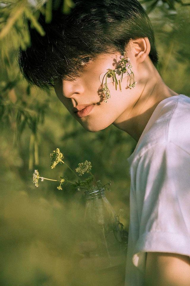 Khoe cách chụp hình cực “ngầu“, nam sinh Hà Nam tạo sóng MXH Khoe cach chup hinh cuc “ngau“, nam sinh Ha Nam tao song MXH