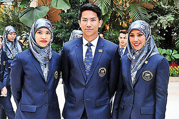 Công chúa và hoàng tử Mateen đều đam mê với bộ môn thể thao hoàng tộc là bóng polo.