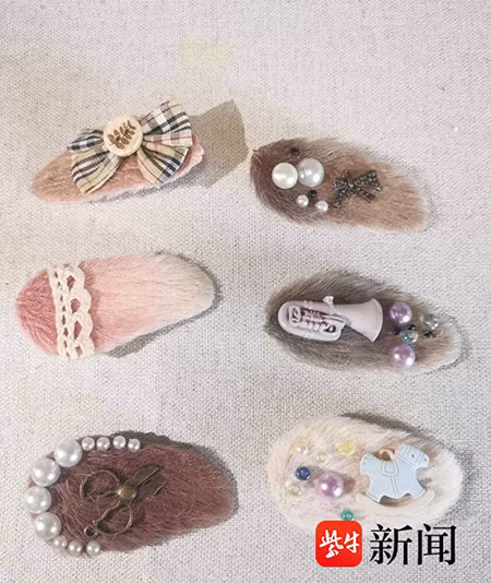 Nhiều người thậm chí còn nhuộm màu, mua thêm nhiều phụ kiện cho thú cưng hạt xoài.