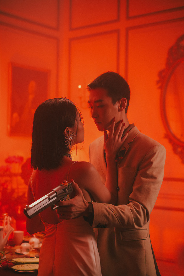 Vào đêm 31/5 vừa qua, ca sĩ Bích Phương đã cho ra mắt MV mới "Một cú lừa" tiếp nối sự thành công của "Em bỏ hút thuốc chưa?".