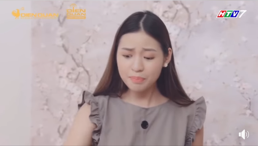 "Giờ làm diễn viên dễ vậy hả, hot girl làm trò vớ vẩn trên Tik Tok giờ được làm diễn viên, trong khi người ta học 4 năm ở Sân khấu Điện ảnh còn chưa ăn ai", "Biết là muốn quảng cáo cho phim nhưng mời ai không mời lại đúng hot girl tai tiếng".