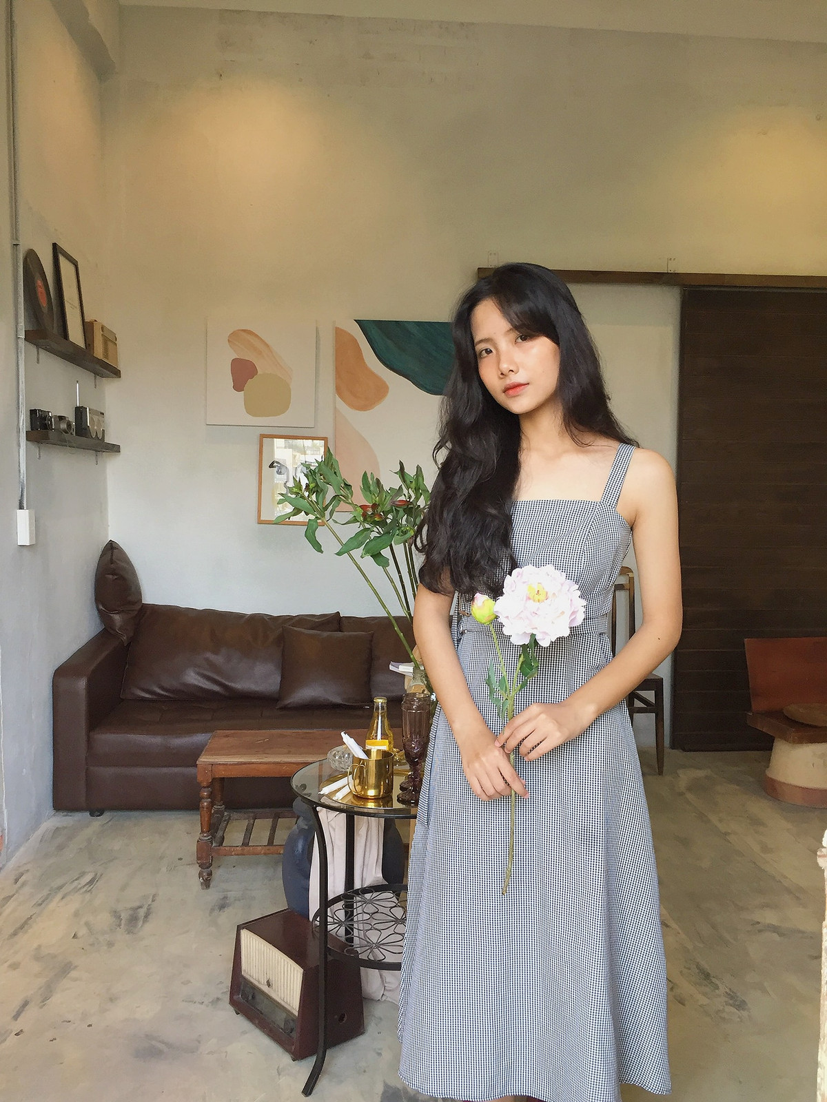 Bên cạnh nhan sắc xinh đẹp, hot girl còn gây ấn tượng bởi cái tên cực lạ. Chắc chắn bất kỳ ai khi nghe qua cũng đều nhớ ngay cái tên Mai Ngọc Lam Bửu có 1-0-2 này.