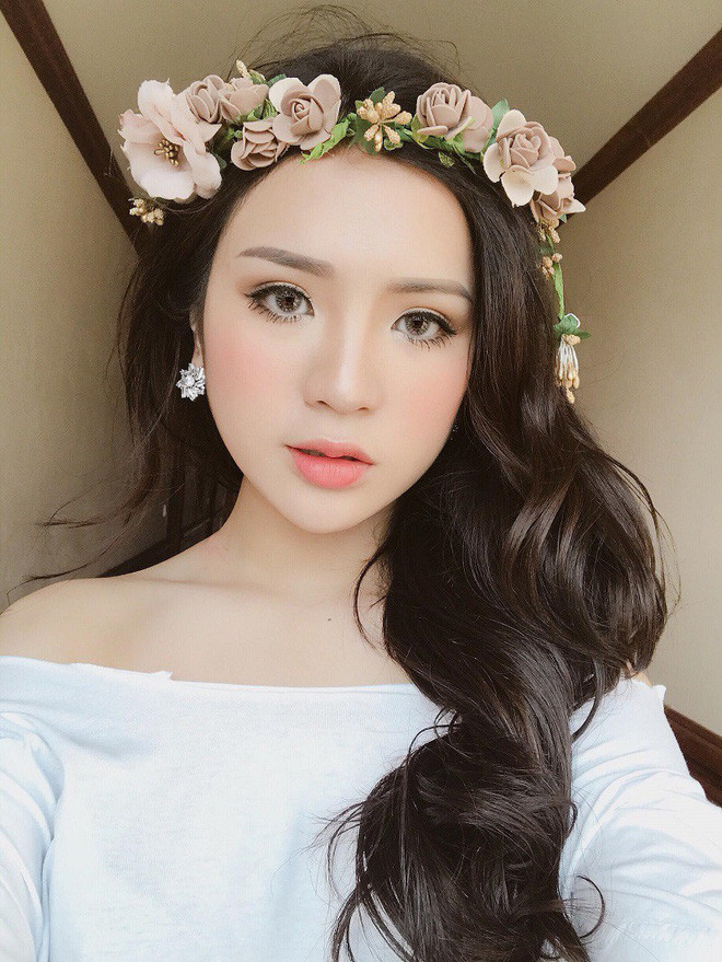 Tham gia làm mẫu từ năm lớp 8, Thùy Dương không còn là gương mặt quá xa lạ với cộng đồng mẫu ảnh và các cửa hàng thời trang.