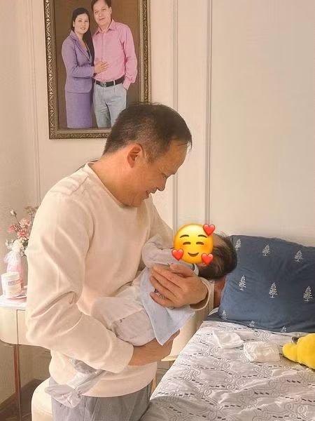 Xuc dong voi nhung mam com cu cua bo nau cho con gai