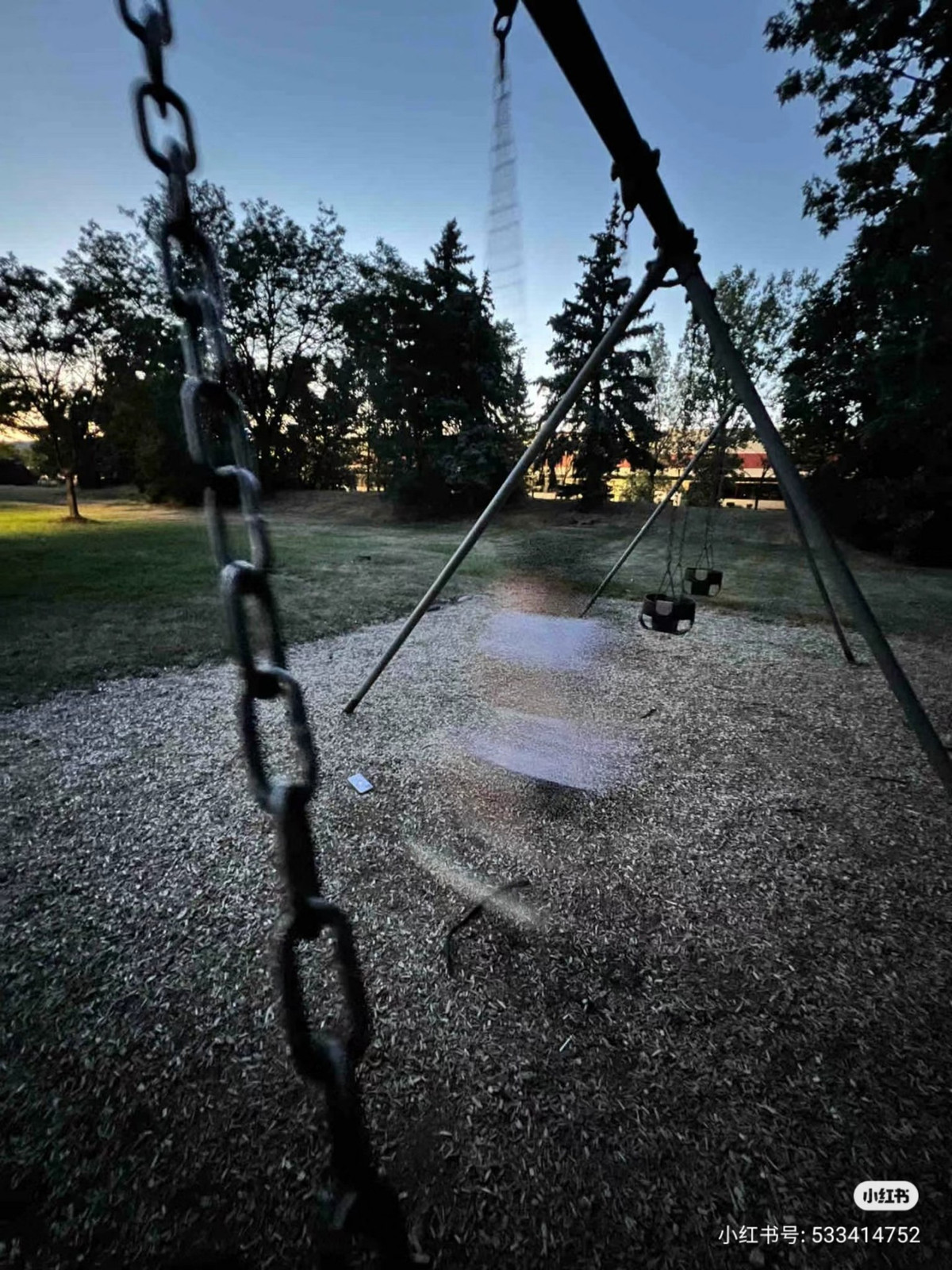 Chắc các anh phải đăng kí một khóa học chụp ảnh thôi, chứ như này dễ bị chị em cho ăn mắng lắm.