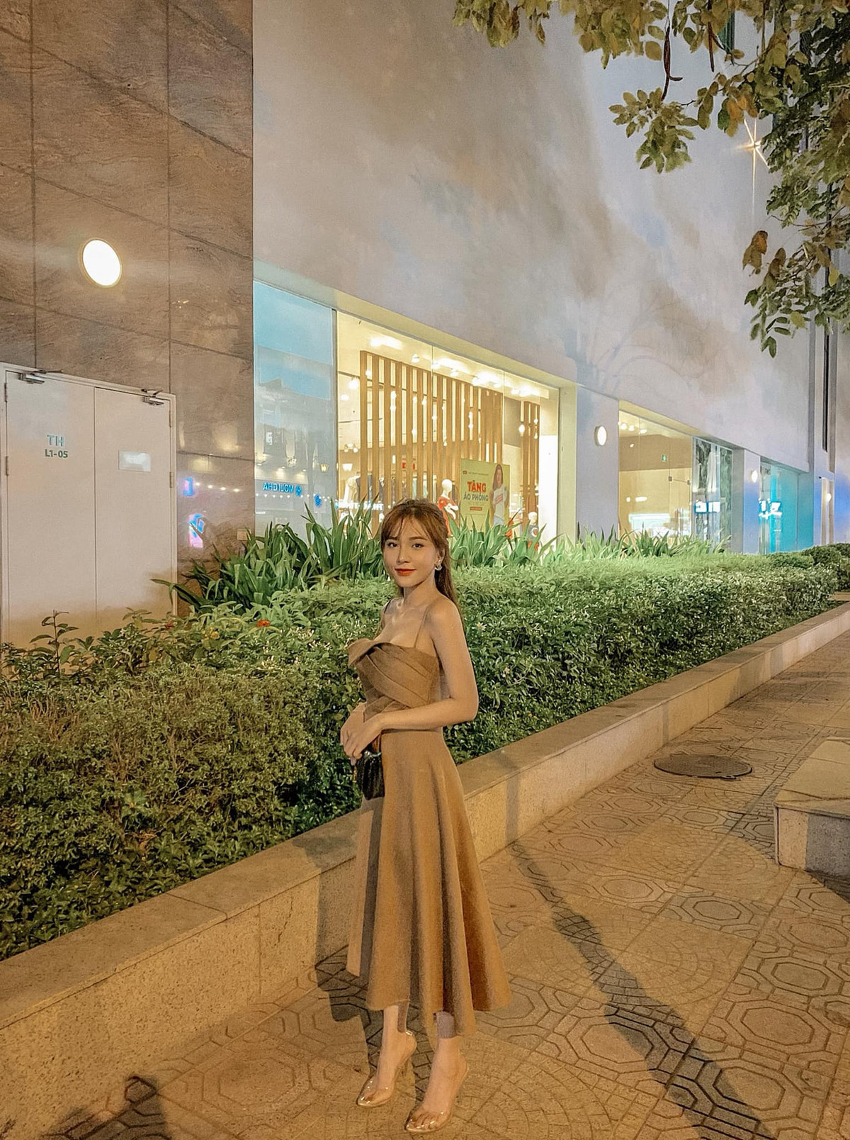 Gia Hân hiện đang sinh sống tại Đồng Nai, cô làm chủ một spa và còn chăm chỉ bán hàng online.