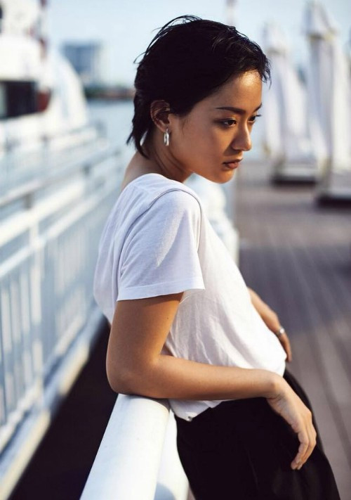 Thu Anh thường xuất hiện với mái tóc ngắn tô điểm thêm cho vẻ đẹp cá tính này.