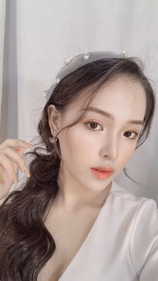 Từ lúc đó, Trúc Lâm quyết định thay đổi bản thân bằng cách xây dựng chế độ ăn uống hợp lý, tập gym đều đặn.