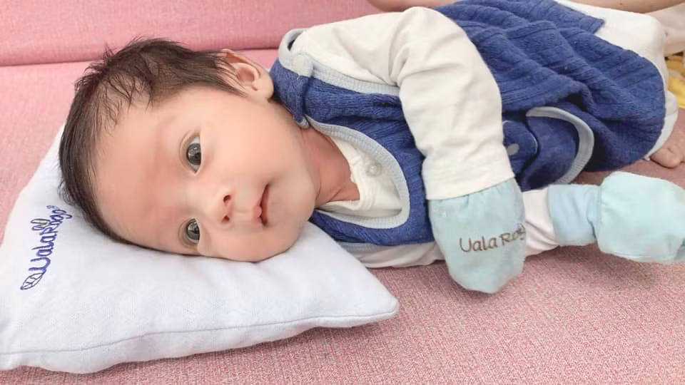 Được biết, con trai của đội trưởng U22 Việt Nam có tên là Đỗ Gia Bảo, tên thường gọi ở nhà là Titi. Bên cạnh Quế Ngọc Hải thì Hùng Dũng cũng là một trong những cầu thủ chăm khoe hình con trai trên mạng xã hội.