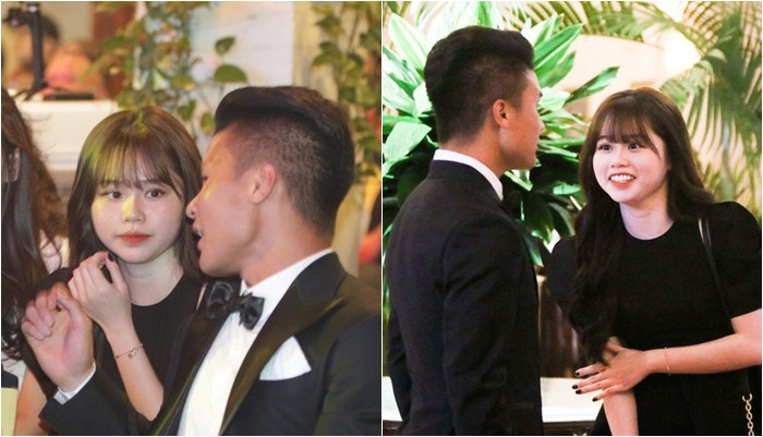 Tiền vệ 23 tuổi đã đưa bạn gái về ra mắt gia đình và cùng cô đi dự chung. Thời gian vừa qua, Huỳnh Anh cũng liên tục đến sân để cổ vũ cho bạn trai trong các trận đấu sân nhà của CLB Hà Nội.