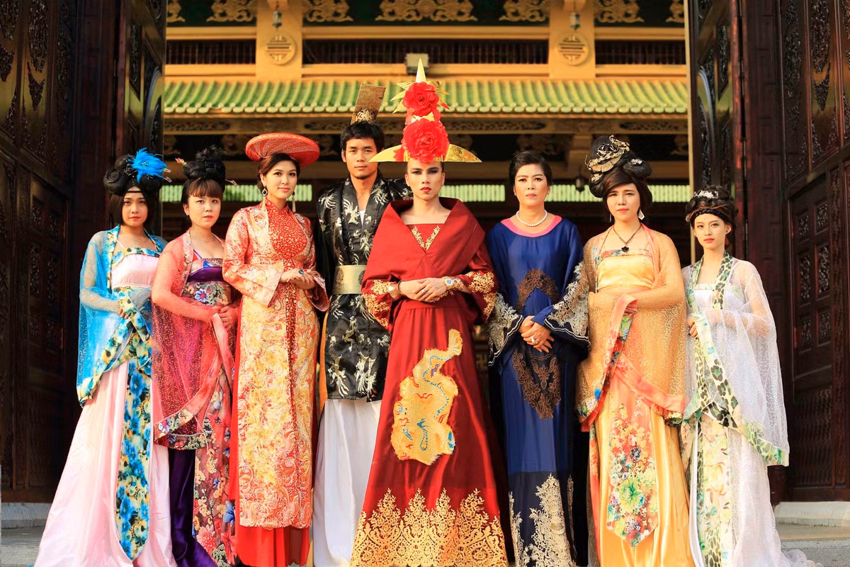 Kenny Sang khoe rằng bộ ảnh "Nữ hoàng OPA KENNY SANG truyền kỳ - Thâm cung độc chiến" của anh có số tiền đầu tư kỉ lục lên tới 9 tỷ đồng