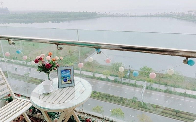 Gần đây nhất Ngọc Hân cho hay cô mới xây dựng 1 căn nhà ven biển, view nhìn ra Vịnh Hạ Long.