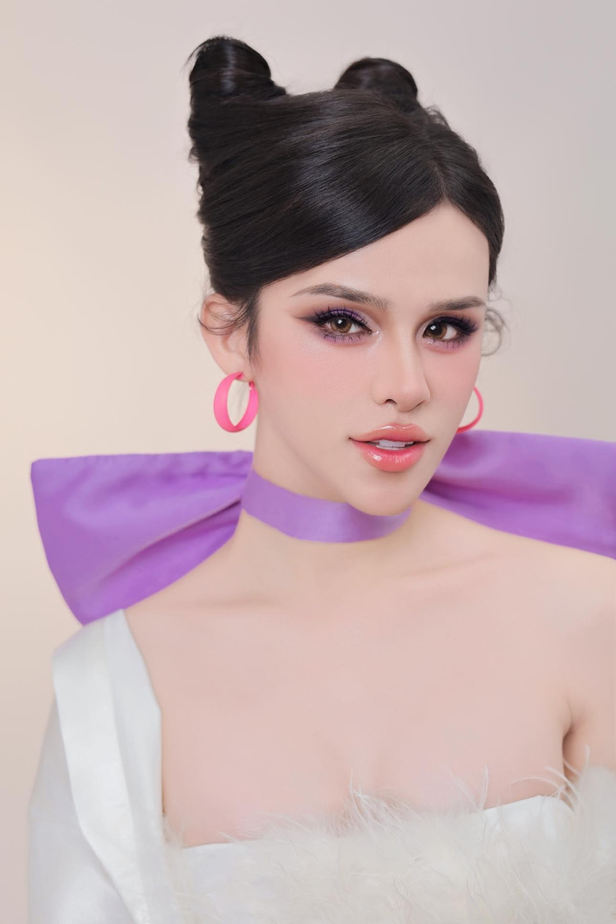Cách đây ít ngày, Trần Đức Bo cũng đã đu trend bạn gái của mèo Tôm, màn hóa thân của anh khiến nhiều người khen ngợi.
