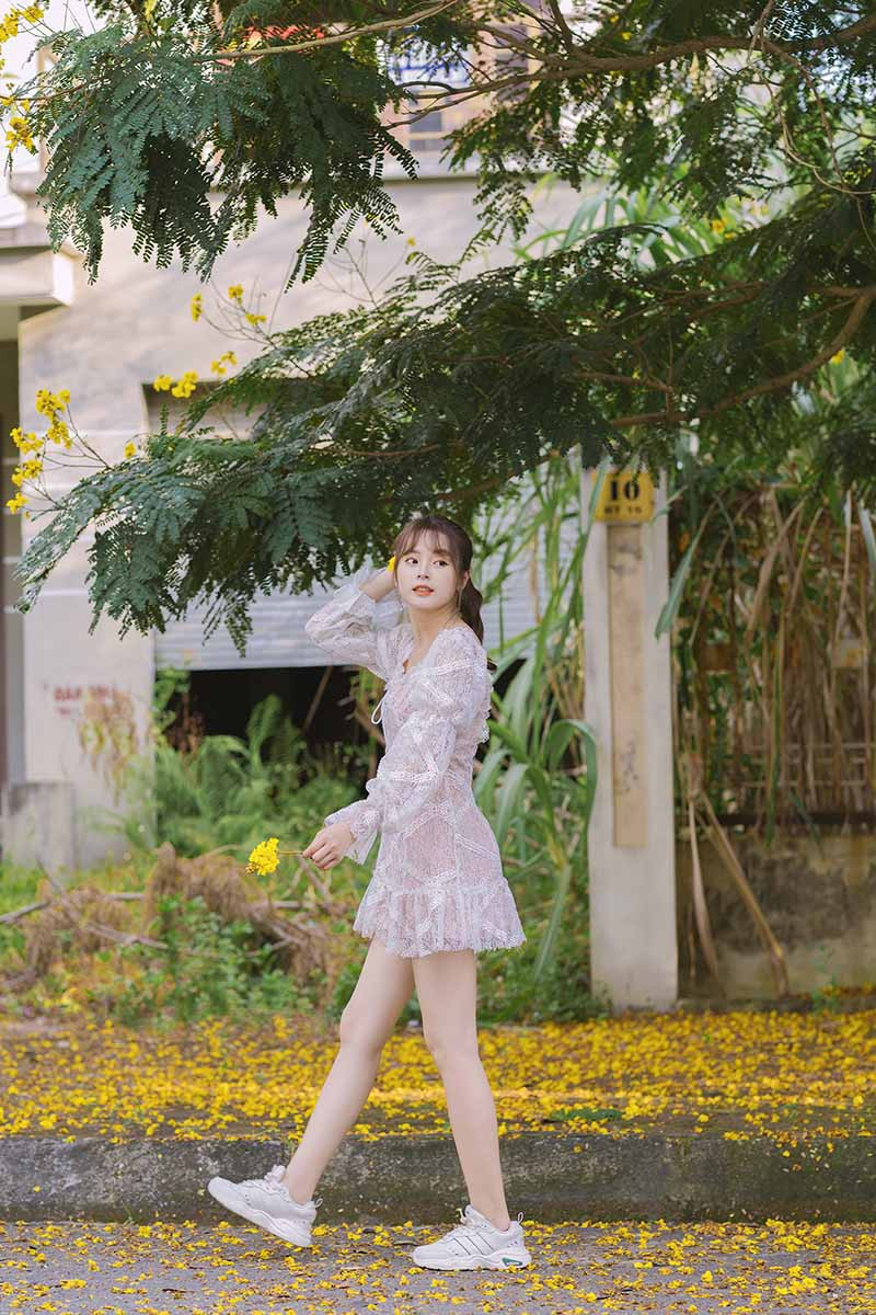 Ngân Hà hiện làm thêm công việc biên tập, MC tại Ban phát thanh Học viện Tài chính.