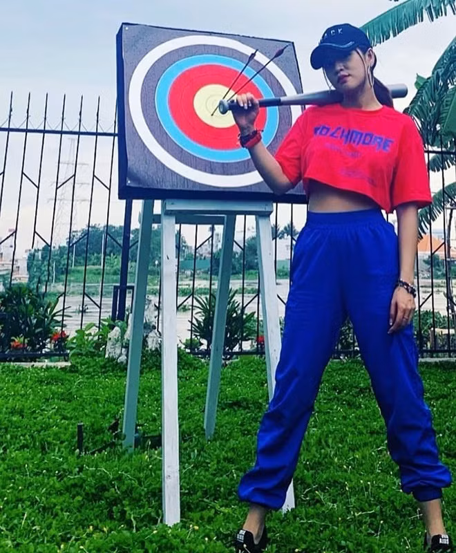 Nhiều nghệ sĩ như Puka có lịch làm việc dày đặc, giờ giấc thiếu cân bằng dẫn đến việc ăn uống, ngủ nghỉ trái giờ thường xuyên. Một số người làm văn phòng kết thúc công việc muộn vào cuối ngày, hoặc công nhân, bác sĩ làm ca tối, một số bạn trẻ hay thức khuya… cũng thường xuyên ăn đêm.