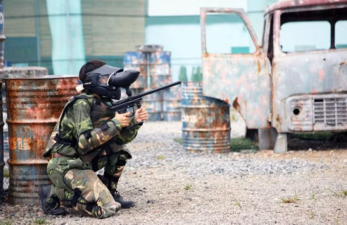 CLB súng sơn Hà Nội sẽ là lựa chọn lý tưởng cho những nhóm bạn ưa vận động dịp 2/9 năm nay. Ảnh: hotdeal.vn