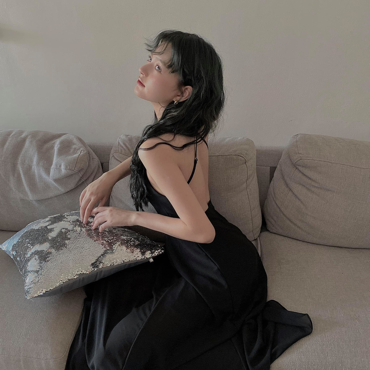 Sở hữu ngoại hình xinh xắn nhưng Linh chỉ thỉnh thoảng mới đi chụp mẫu cho các shop, vì cô bạn 21 tuổi tự nhận mình không được tự tin trước ống kính.