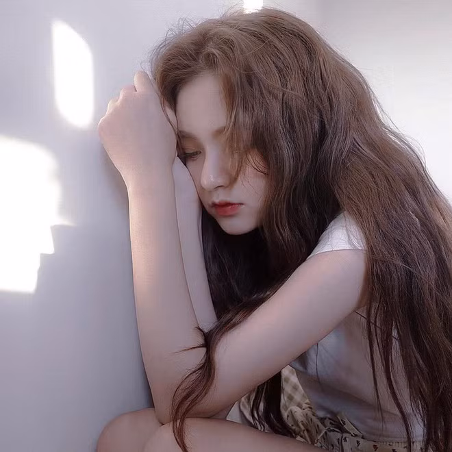 Linh Mỹ Dương là một hot girl khá nổi tiếng trên cộng đồng mạng, cô nàng sinh năm 1996 đến từ Thái Nguyên.