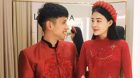 Cặp đôi thử đồ cho ngày lễ ăn hỏi và dạm ngõ.