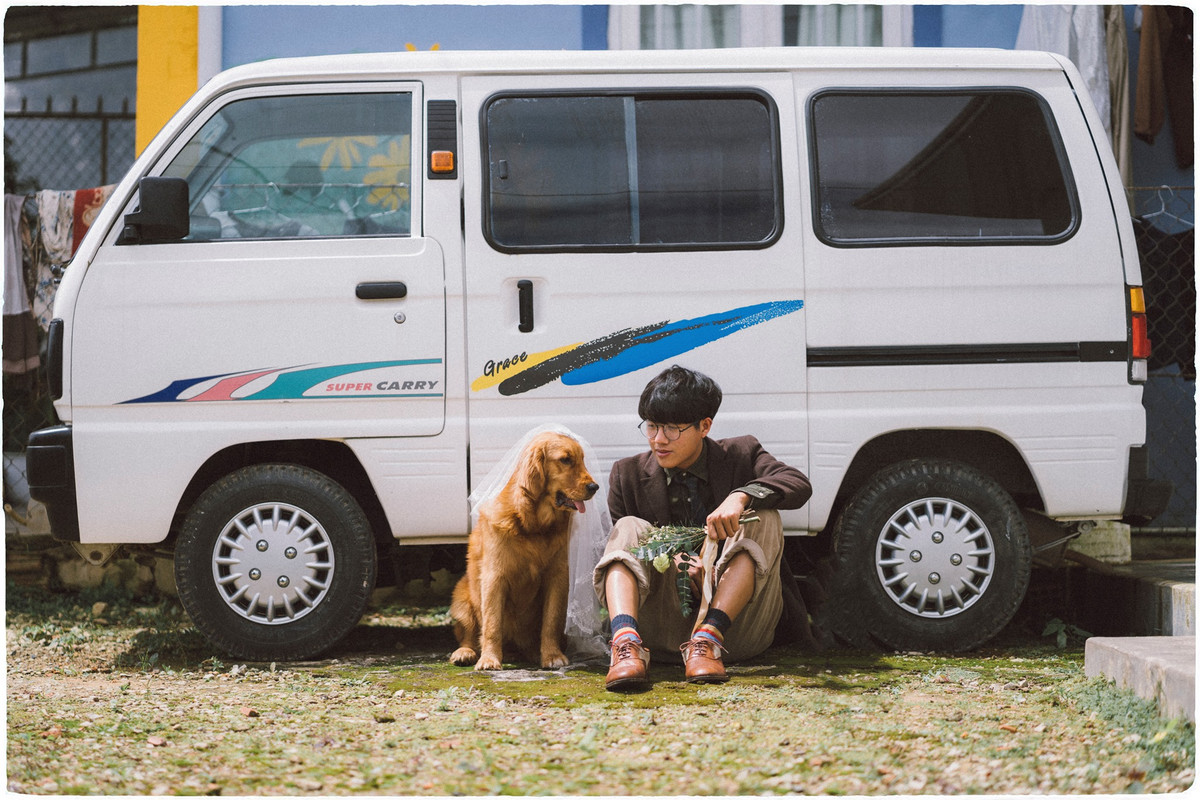 Thanh Bình nói, bên cạnh việc khéo từ chối lời giục cưới của mẹ, anh chàng cũng muốn thực hiện bộ ảnh với Bông là nhân vật chính.