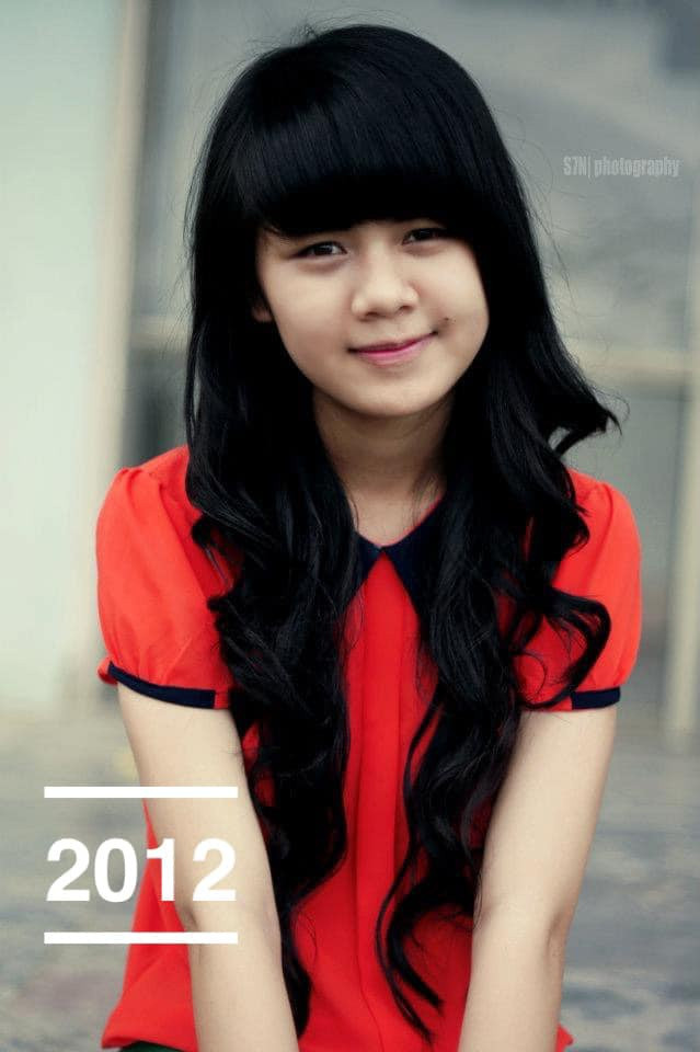 Nhan sắc của cô dường như không hề thay đổi qua năm tháng. Dù không có sự trợ giúp từ các app chỉnh sửa ảnh, trông cô nàng vẫn vô cùng xinh đẹp.