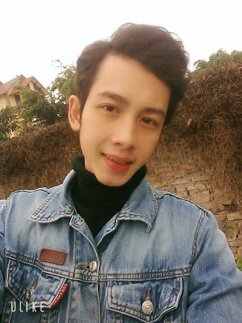 “Câu chuyện 5 năm trước giống như 1 giai thoại trong cuộc đời của mình. Mặc dù nó đã xảy ra từ rất lâu nhưng thi thoảng lại có người gửi cho mình đoạn clip ấy. Khi ấy, mình chỉ vâng…dạ hoặc cười trừ chứ cũng không dám xem lại. Mình cũng không hiểu vì sao trước kia lại có thể mạnh mẽ tỏ tình Hương như vậy”, Tuấn tâm sự.