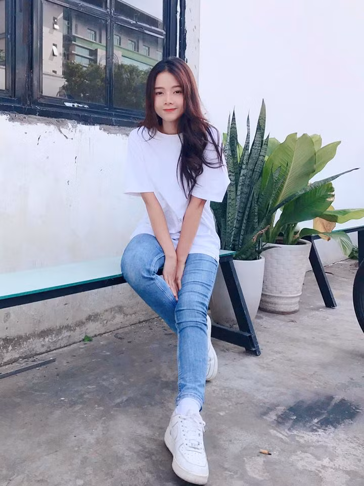 Sau 5 nam, nhan sac “hot girl anh the” khien nhieu nguoi “tan chay”-Hinh-6