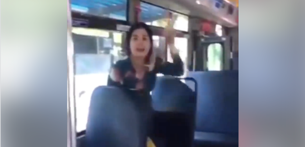 Bi nhac vi xa rac, nguoi phu nu doi 