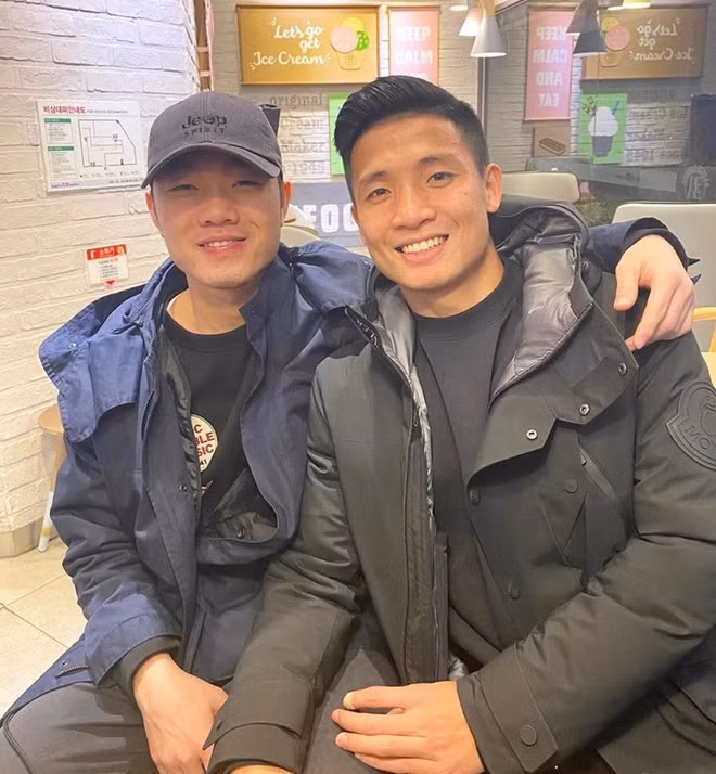 Xuân Trường dính chấn thương dây chằng vào tháng 9/2019 khi đang tập luyện cùng với đội tuyển Việt Nam, chuẩn bị cho vòng loại World Cup 2022. Anh chàng phải sang Hàn Quốc điều trị ngay sau đó và cần ít nhất 6 tháng để hồi phục mới có thể quay trở lại sân cỏ. Nhiều người cho rằng nam cầu thủ sẽ phải đón tết tại nước bạn trong năm nay.