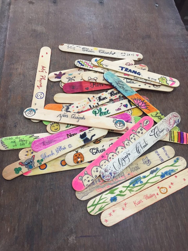 Cách kiểm tra bài này rất công bằng khiến cho các bạn học sinh có tên đặc biệt đỡ sợ và khiến cả lớp chăm chỉ học bài hơn bởi sẽ không có chuyện hôm qua kiểm tra rồi thì hôm nay sẽ không bị gọi.