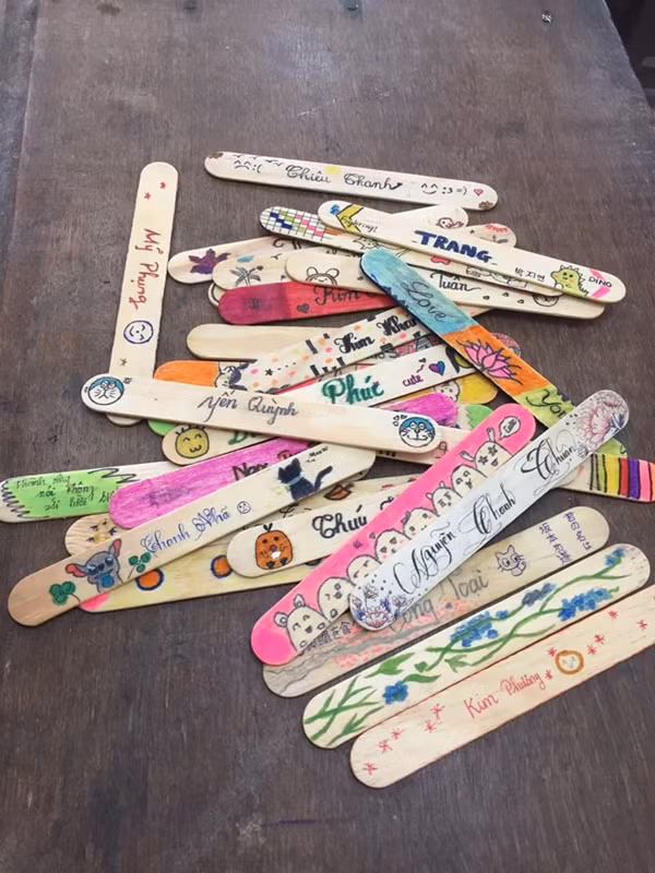 Cách kiểm tra bài này rất công bằng khiến cho các bạn học sinh có tên đặc biệt đỡ sợ và khiến cả lớp chăm chỉ học bài hơn bởi sẽ không có chuyện hôm qua kiểm tra rồi thì hôm nay sẽ không bị gọi.