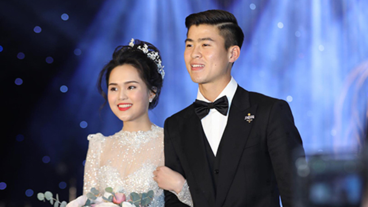 Họ còn mới thông báo tin vui tới người hâm mộ rằng sắp đón đứa con trai đầu lòng.