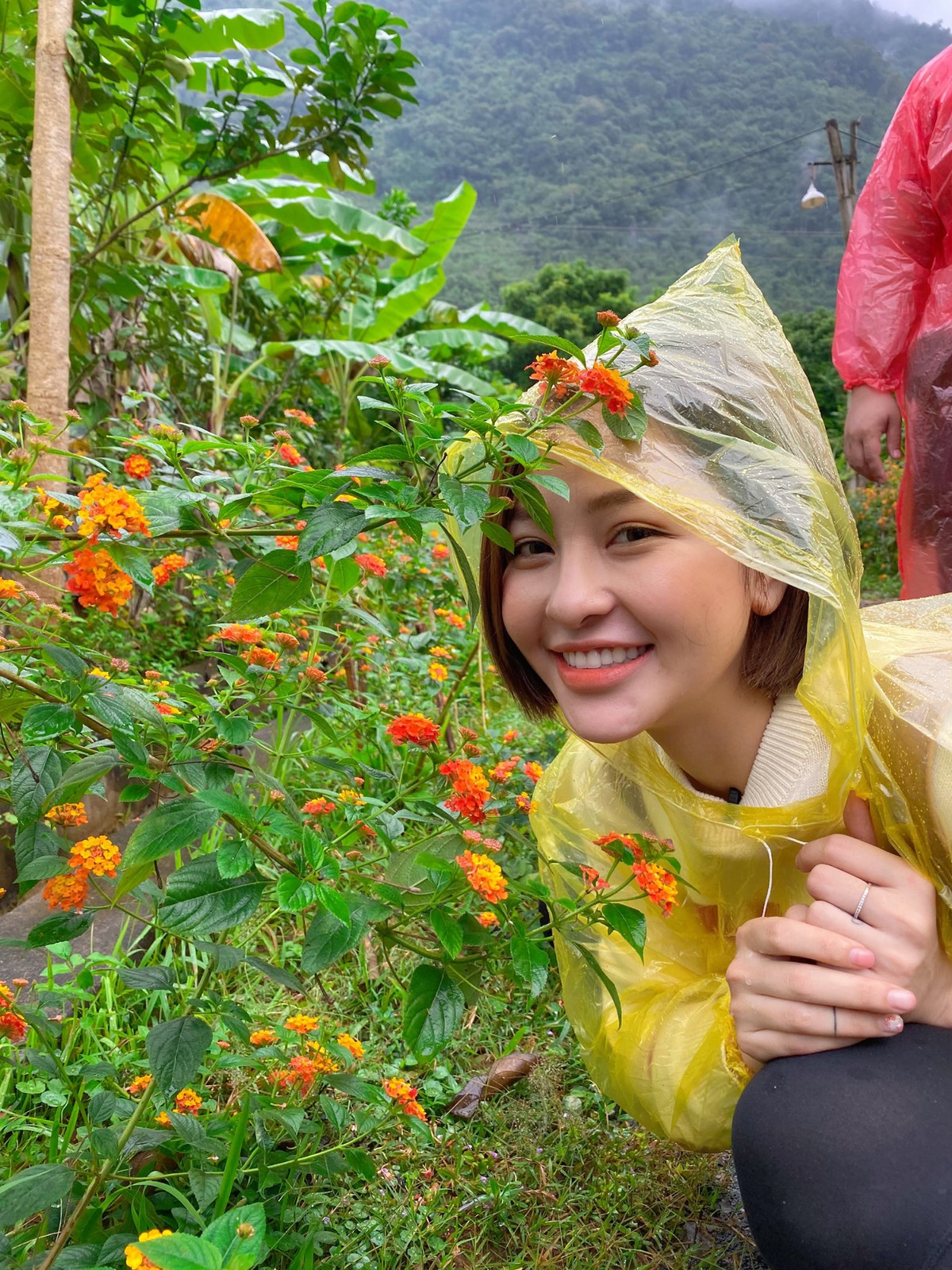 Năm 2019 là một năm hạn nặng của hot girl Trâm Anh khi cô nàng thường xuyên dính phải những scandal ầm ĩ. Comeback sau thời gian dài im hơi lặng tiếng vì lộ clip 18+, cô nàng lại vướng phải tin đồn quỵt tiền, bị HIV,....