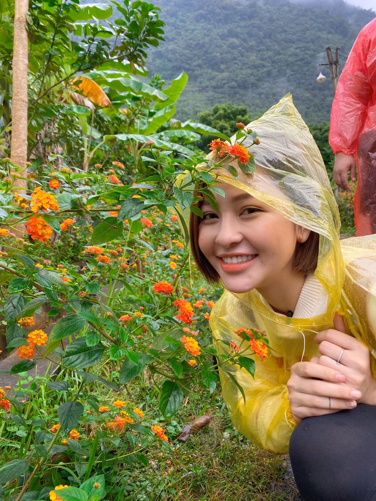 Năm 2019 là một năm hạn nặng của hot girl Trâm Anh khi cô nàng thường xuyên dính phải những scandal ầm ĩ. Comeback sau thời gian dài im hơi lặng tiếng vì lộ clip 18+, cô nàng lại vướng phải tin đồn quỵt tiền, bị HIV,....