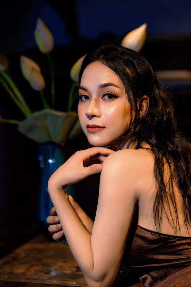 Trên trang cá nhân cô cũng chăm chỉ khoe thân hình nuột nà của mình.