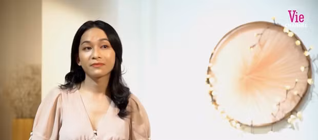 Trong đoạn clip giới thiệu nhân vật, Hà An xuất hiện với hình ảnh trẻ trung, nhẹ nhàng và xinh đẹp.