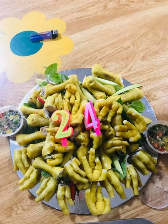 Một số bánh sinh nhật "kiểu mới" khác do hội gái đoảng nghĩ ra.